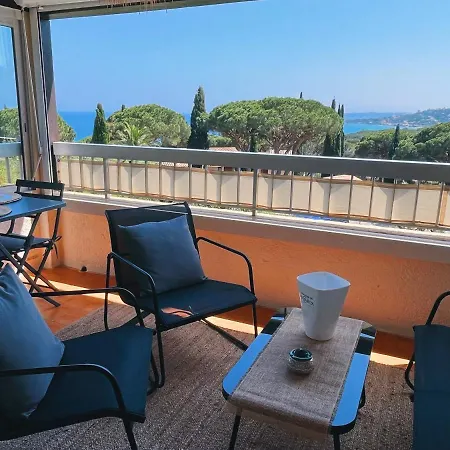 Studio Vue Mer, Sainte-maxime. Апартаменты Сент-Максим
